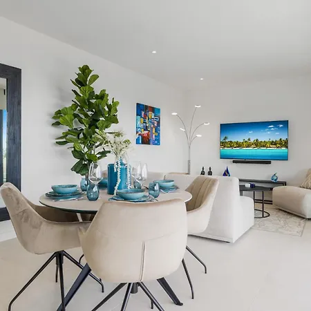 Vivi Homes - Coral With Sea Views & Pool *