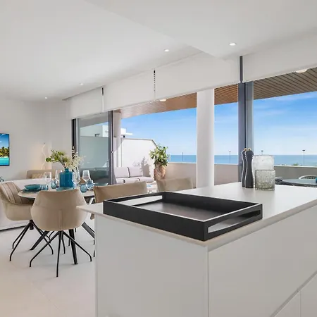 Vivi Homes - Coral With Sea Views & Pool *